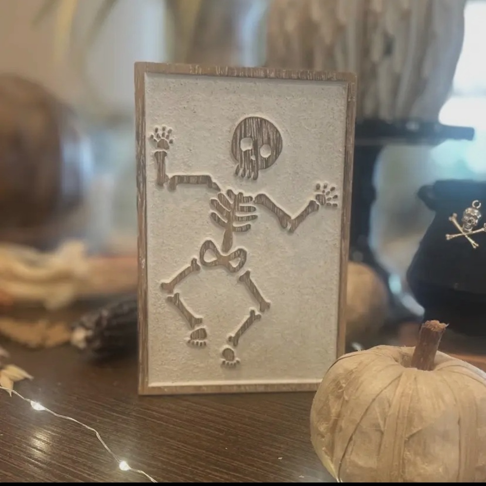 NWT: Skeleton Carved Block Sign